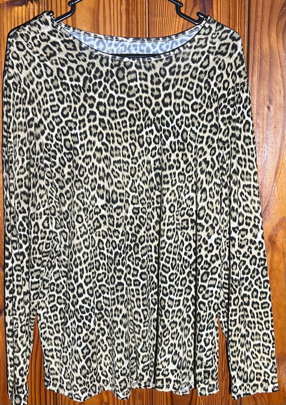 Chicos Women’s Cheetah Print Long Sleeve Tunic Blouse Animal Print size XL -16